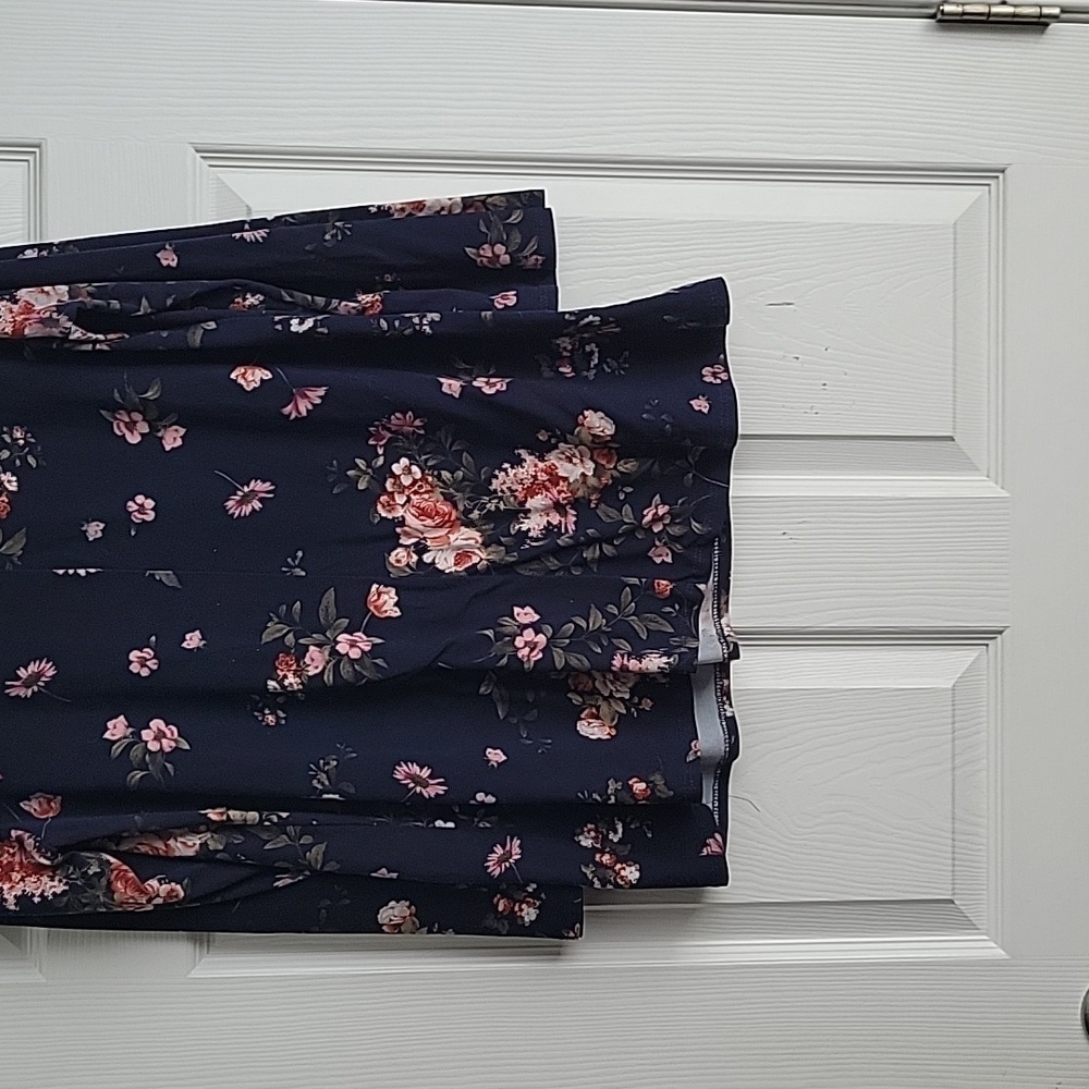 First Love Floral Top - Picture 6 of 9